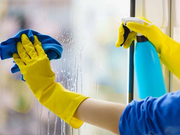 Window Deep Cleaning